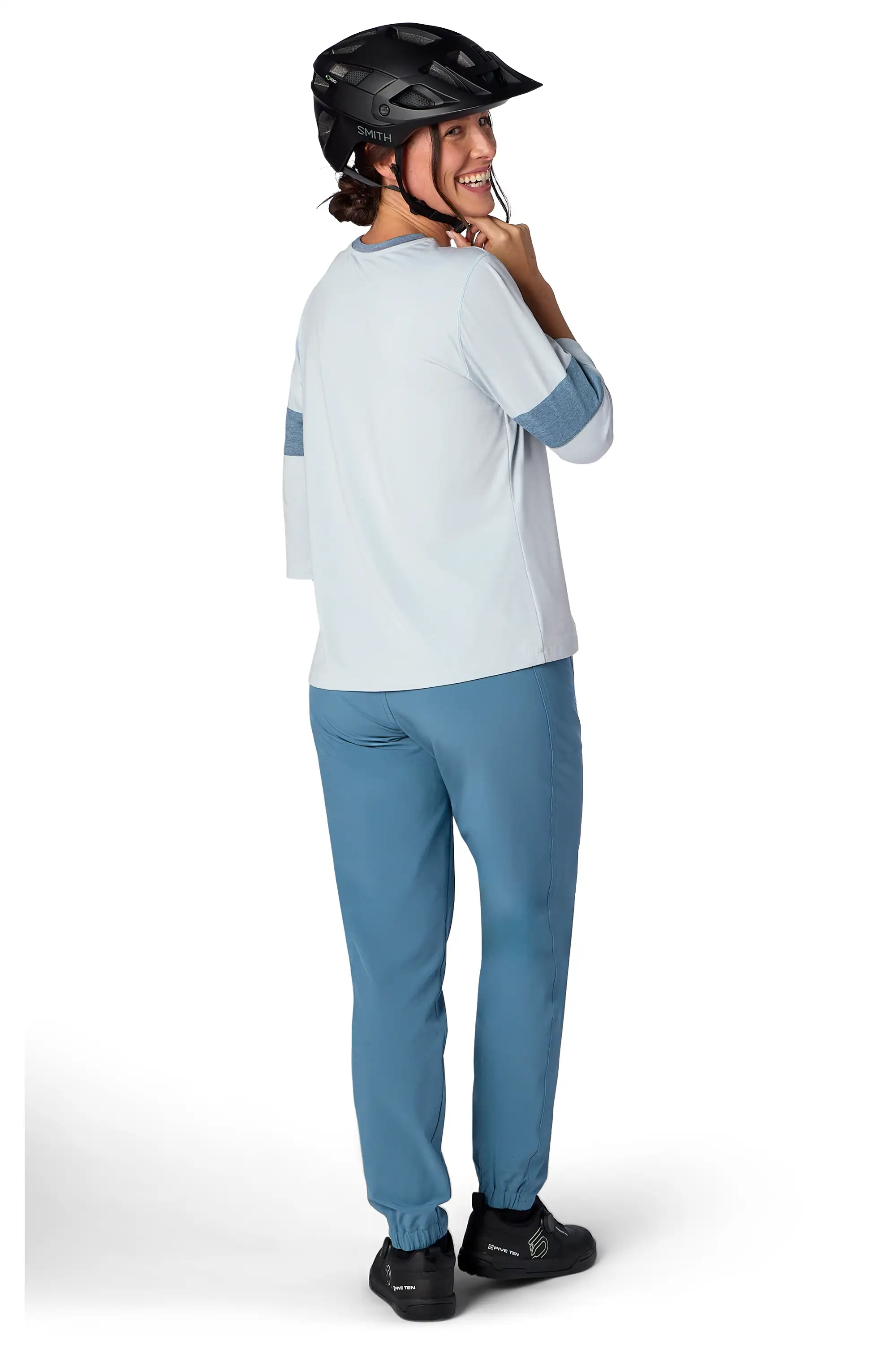 Tia Pant - Image 4
